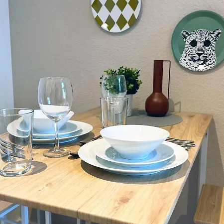 Modernes City-apartment In Moechengladbach 아파트 *